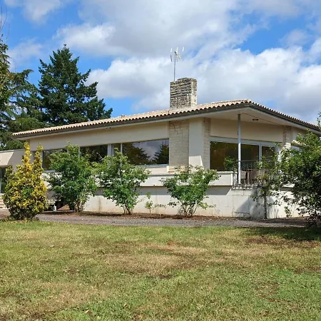 Maison Confortable Avec Jardin Privatif, Internet, Parking - Fr-1-653-112 Agris