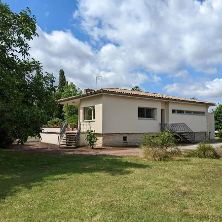 Prázdninový dům Maison Confortable Avec Jardin Privatif, Internet, Parking - Fr-1-653-112 Agris