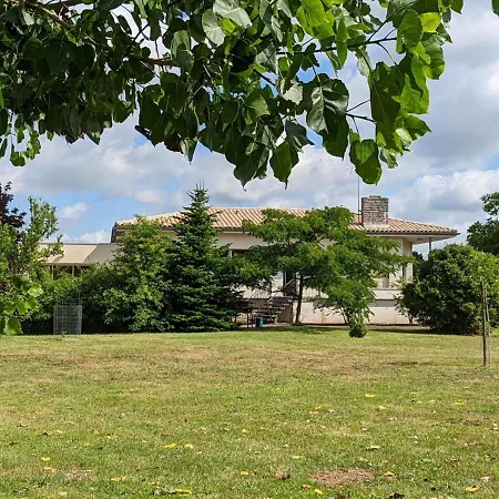 Maison Confortable Avec Jardin Privatif, Internet, Parking - Fr-1-653-112 Agris