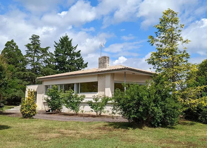 Maison Confortable Avec Jardin Privatif, Internet, Parking - Fr-1-653-112